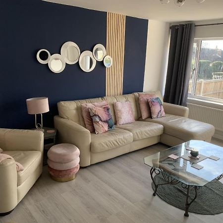 Crowthorne House, Beautiful 3 Bedroom Home For Upto 8 Guests, With Sofa Bed Cul-De-Sac With Private Driveway Nottingham Eksteriør bilde