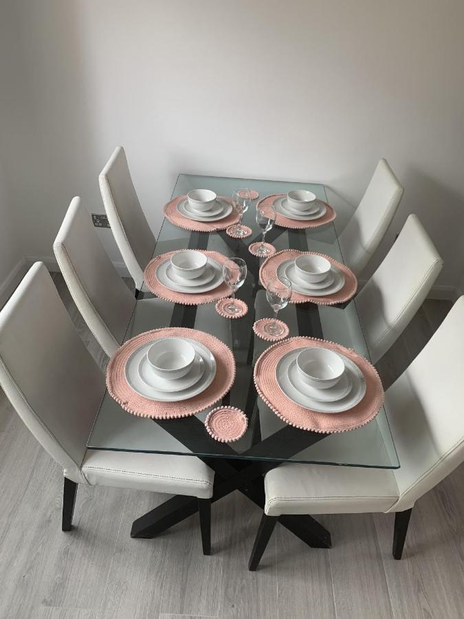 Crowthorne House, Beautiful 3 Bedroom Home For Upto 8 Guests, With Sofa Bed Cul-De-Sac With Private Driveway Nottingham Eksteriør bilde