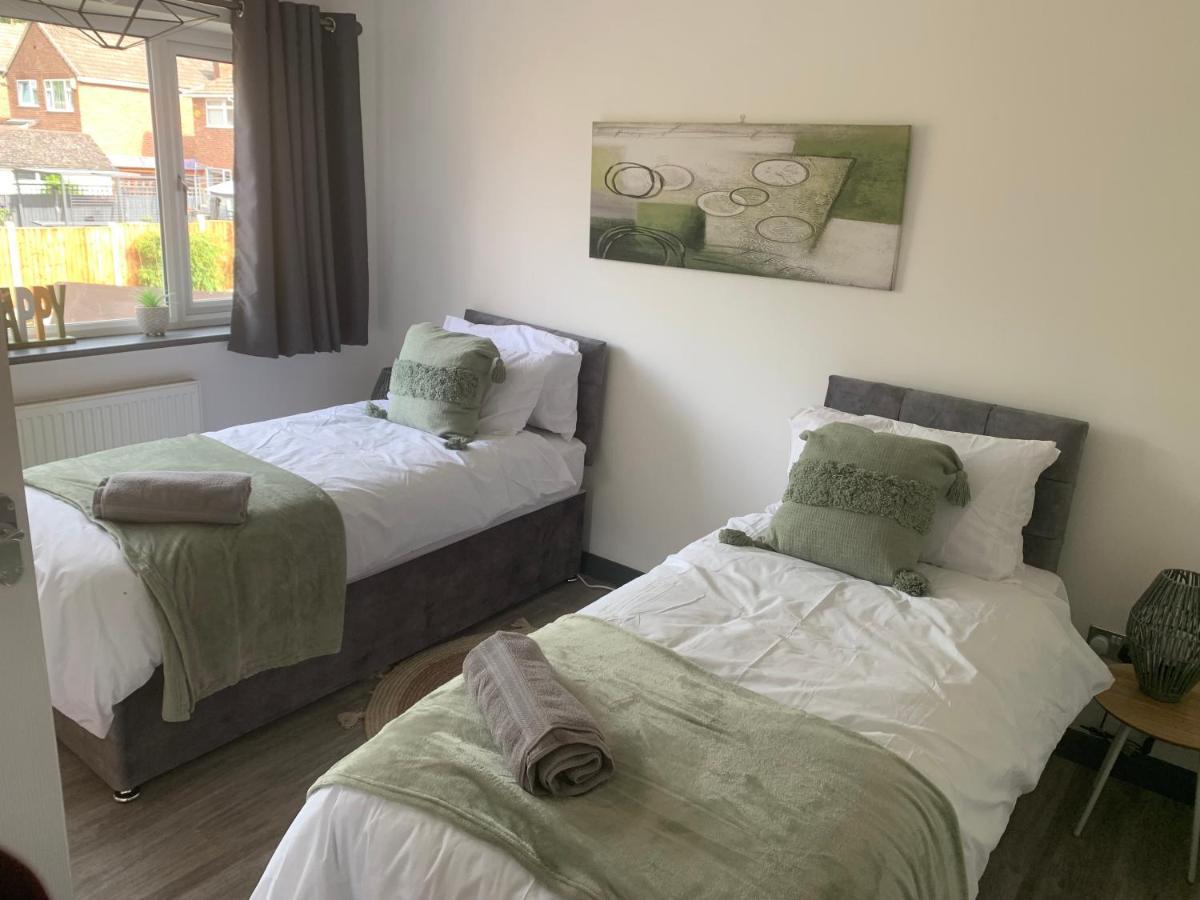 Crowthorne House, Beautiful 3 Bedroom Home For Upto 8 Guests, With Sofa Bed Cul-De-Sac With Private Driveway Nottingham Eksteriør bilde