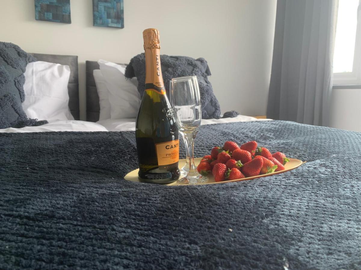 Crowthorne House, Beautiful 3 Bedroom Home For Upto 8 Guests, With Sofa Bed Cul-De-Sac With Private Driveway Nottingham Eksteriør bilde
